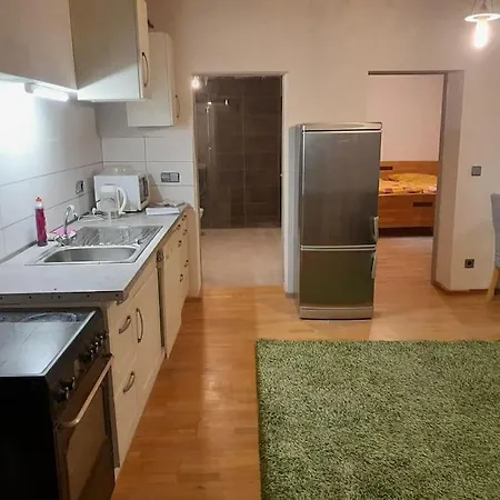 Apartmán Central 2-room Souterrain Flat